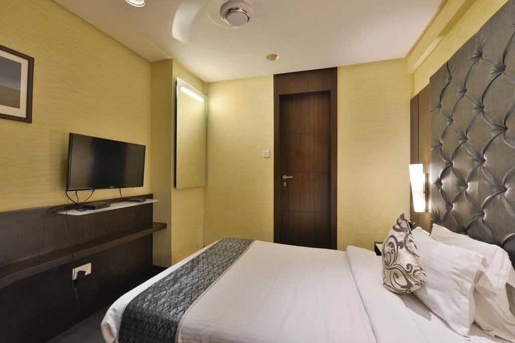 Hotel The Golden Oak Rāipur Exterior foto